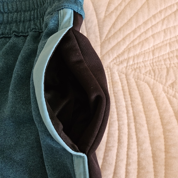 Short/Hoodie Set - Old Navy - Picture 3 of 12